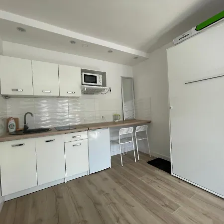 Flats Centre, Fiesta شقة *